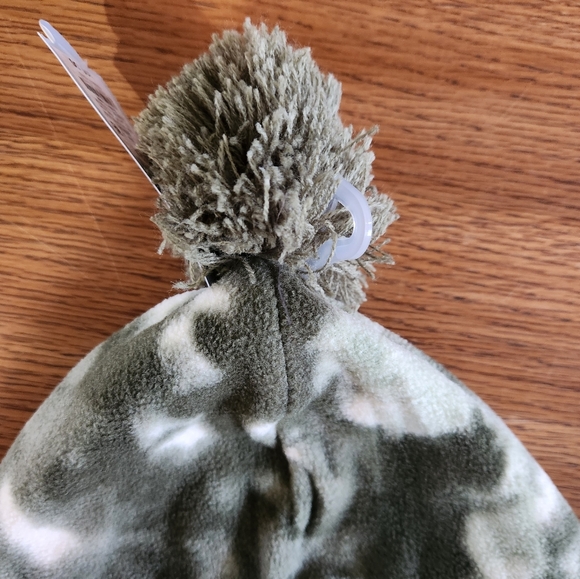 NWT Cat & Jack Lot of 2 Knit Fleece Winter Hats in Green and Black Youth OSFM - Picture 8 of 12